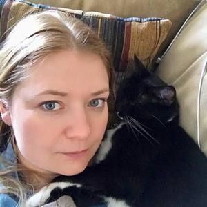 Meet your Posher, Elizabeth